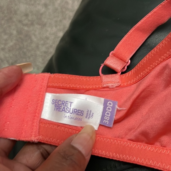 Beautiful, coral bra by secret intimates. - Picture 2 of 5